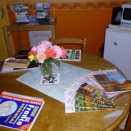 Family Delcour Bed and Breakfast Mailly-Maillet Exteriör bild
