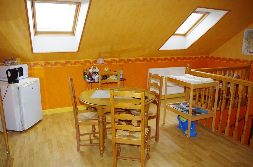 Family Delcour Bed and Breakfast Mailly-Maillet Exteriör bild