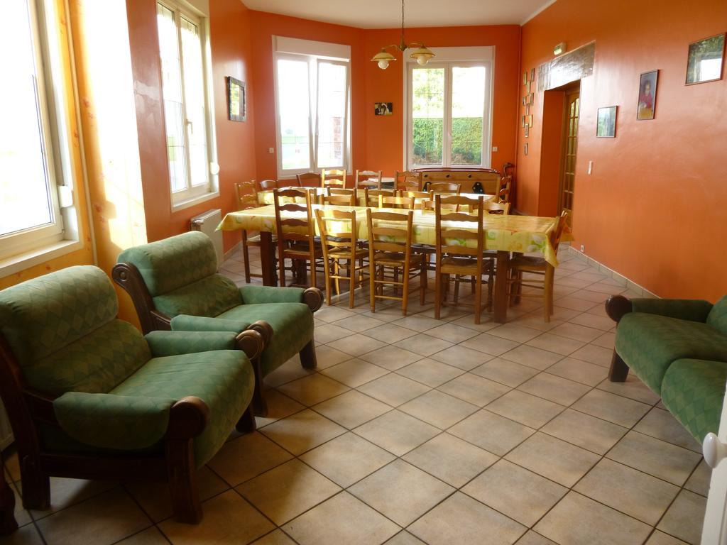 Family Delcour Bed and Breakfast Mailly-Maillet Exteriör bild