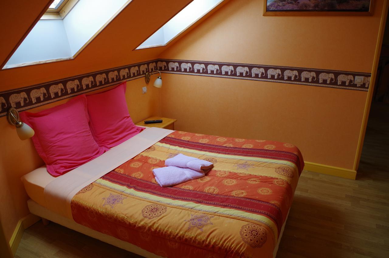 Family Delcour Bed and Breakfast Mailly-Maillet Exteriör bild